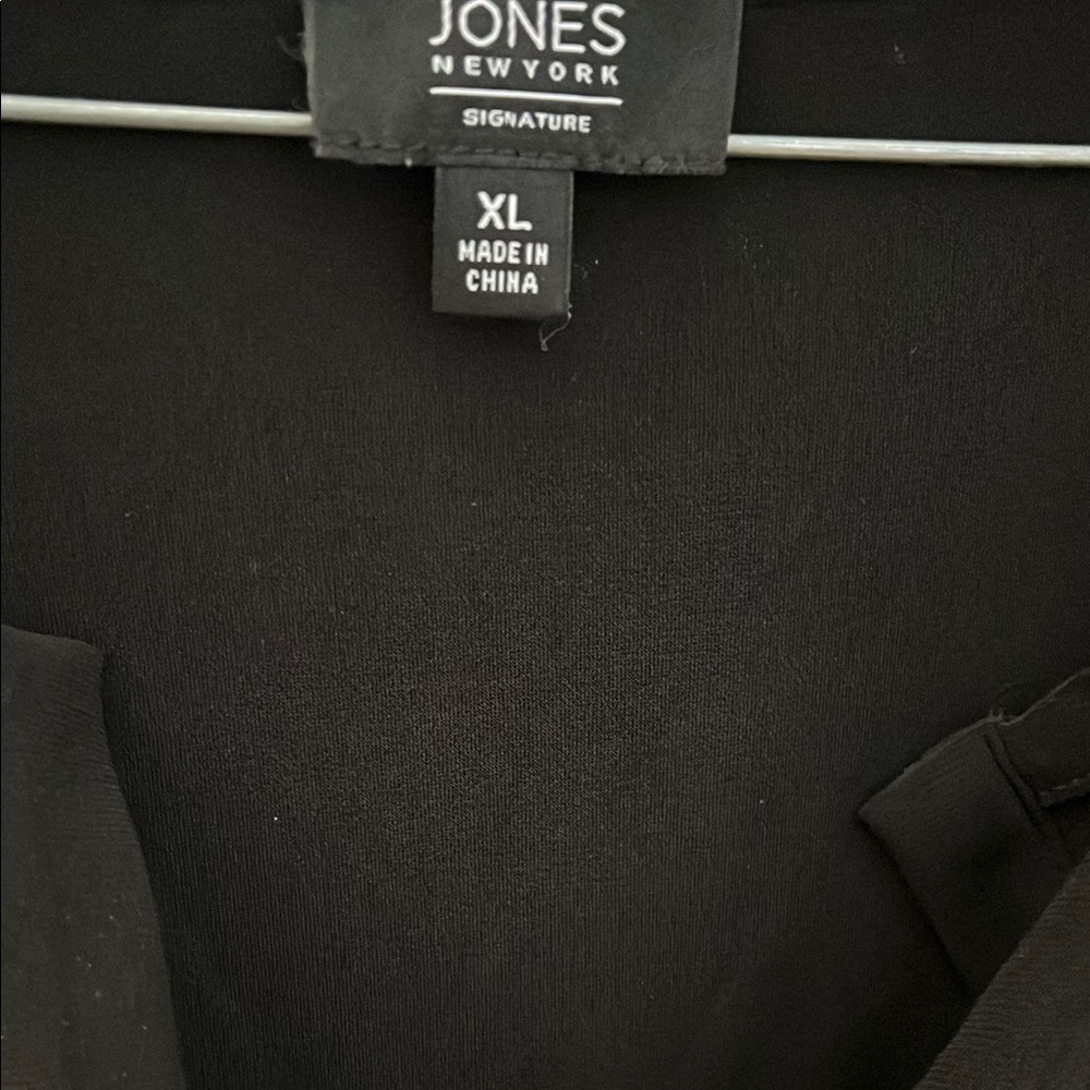Jones New York Women's Black Sleeveless Top XL - Picture 2 of 3